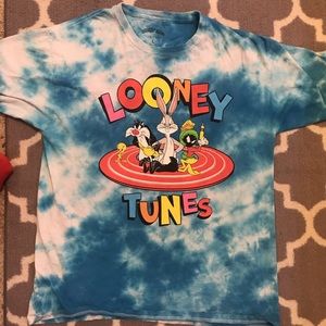 Looney tunes t shirt
